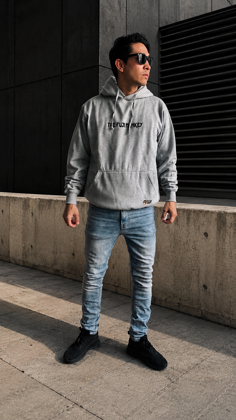 POLERÓN ESSENTIAL 🎁 Oferta Día del Padre Lleva 2 o más polerones y obtén un 20% EXTRA de descuento